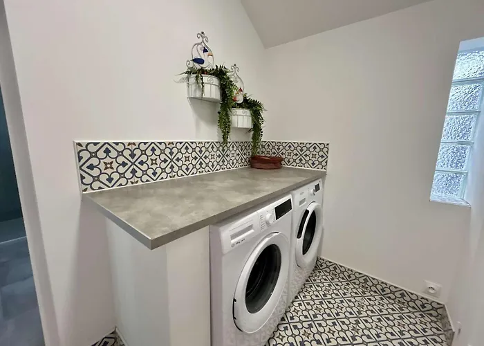 Michel Renovee A Royan, Proche Plages - Fr-1-494-215 Royan